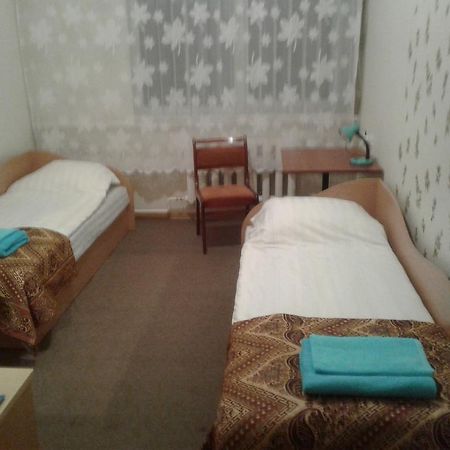 Viesu Maja Ezerkalns Hotel Kraslava Bagian luar foto