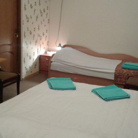 Viesu Maja Ezerkalns Hotel Kraslava Bagian luar foto