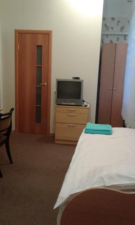 Viesu Maja Ezerkalns Hotel Kraslava Bagian luar foto