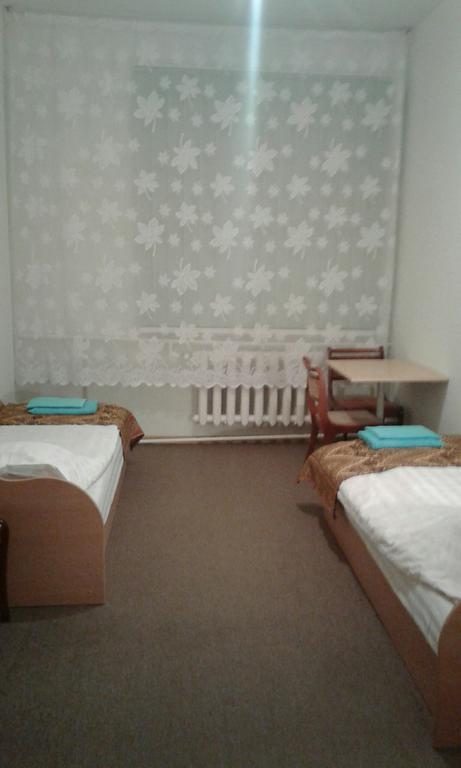 Viesu Maja Ezerkalns Hotel Kraslava Bagian luar foto