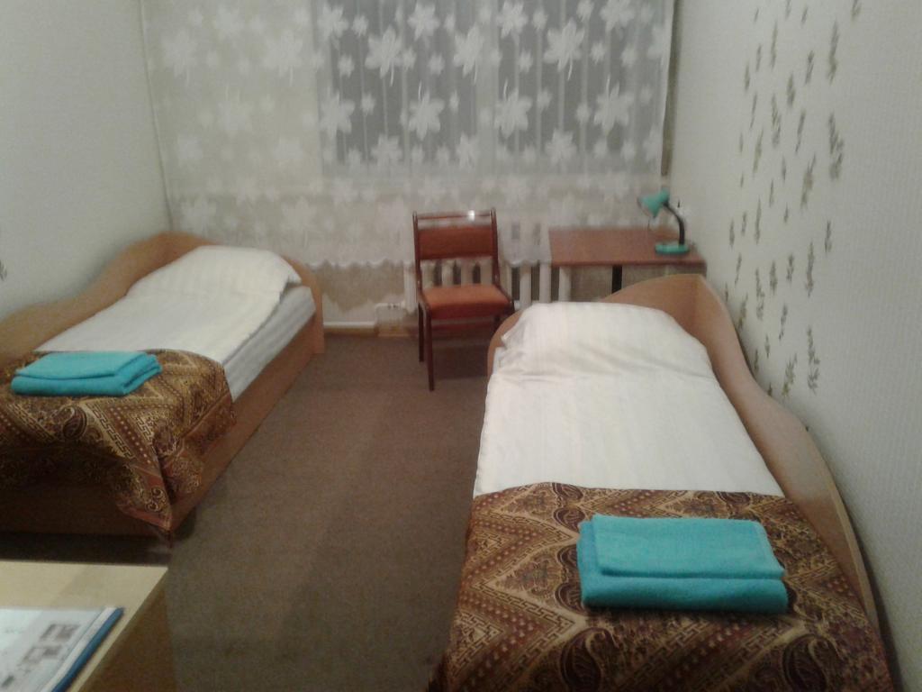 Viesu Maja Ezerkalns Hotel Kraslava Bagian luar foto